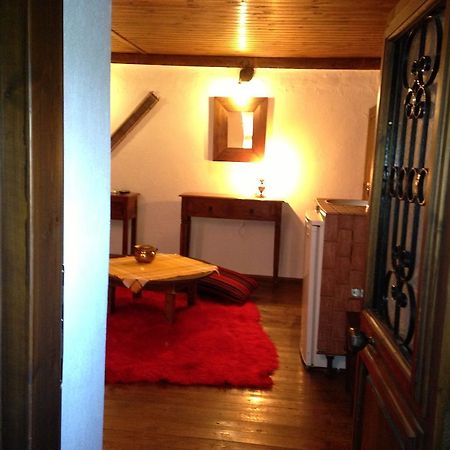 Guesthouse Eleni Palaios Panteleimonas Bilik gambar